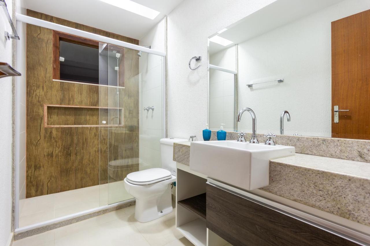 Omar Do Rio - Casa Duplex Moderna Com Area Gourmet E Piscina Privativa, 4 Suites No Condominio Completo Laguna E Mare, Em Manguinhos, Internet 400mbps, Smart Tv E Garagem - Clm 20 Casa de férias *