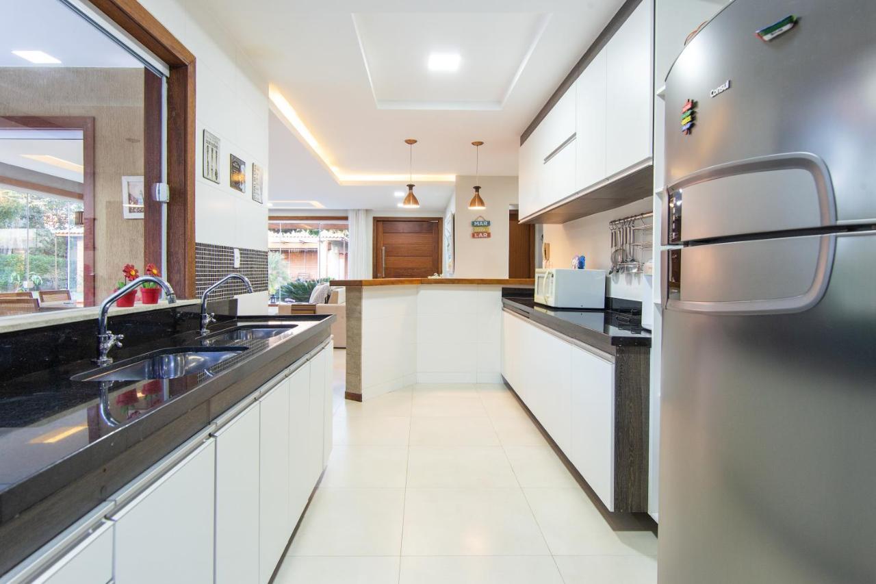 Casa de férias Omar Do Rio - Casa Duplex Moderna Com Area Gourmet E Piscina Privativa, 4 Suites No Condominio Completo Laguna E Mare, Em Manguinhos, Internet 400mbps, Smart Tv E Garagem - Clm 20 Búzios